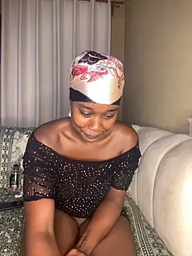 Snapshot of TinaFavourite chatting on 3, 10, 2025 TinaFavourite online show from 3, 10, 2025