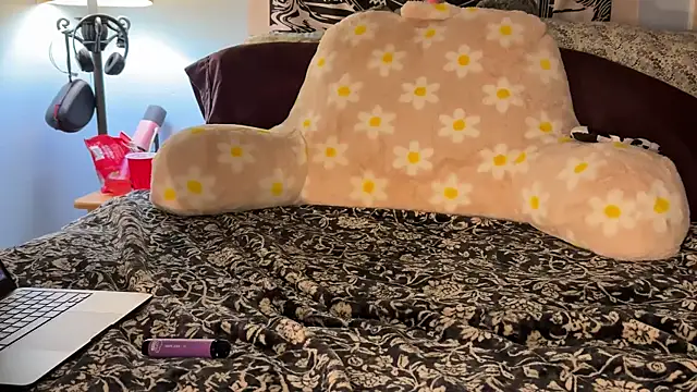 Snapshot of onlysunidreamss chatting on 16, 10, 2025 onlysunidreamss online show from 16, 10, 2025