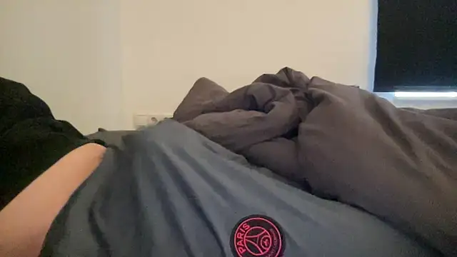 Snapshot of peterpapiNL chatting on 12, 10, 2025 peterpapiNL online show from 12, 10, 2025