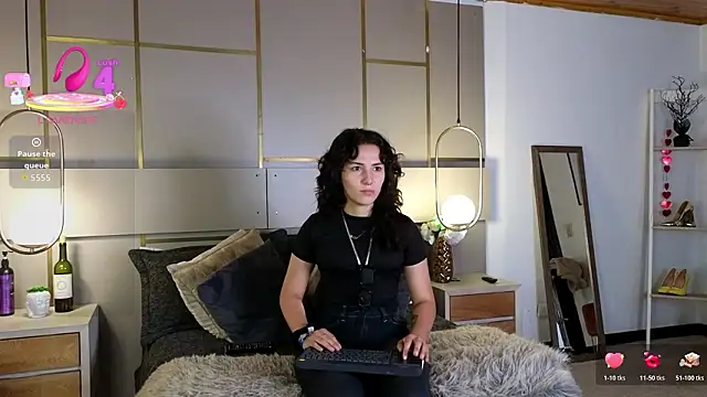 Lina Montclair online show from 24, 3, 2026