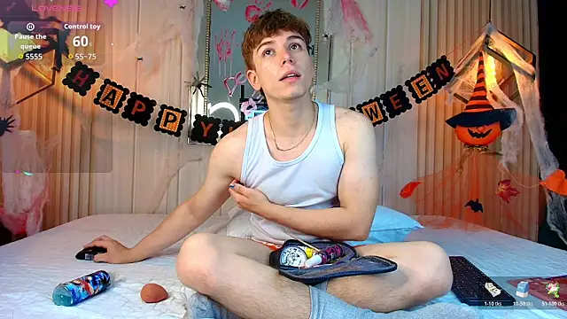 TaylerWhite online show from 30, 10, 2025