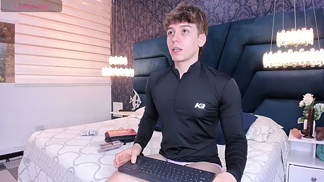 TaylerWhite online show from 12, 2, 2026