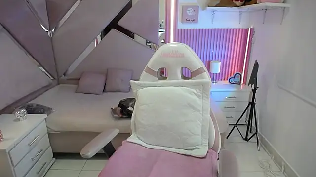 Mia garcia28 online show from 19, 11, 2025