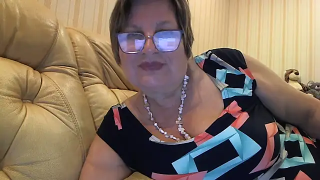 Simply woman online show from 23, 5, 2026