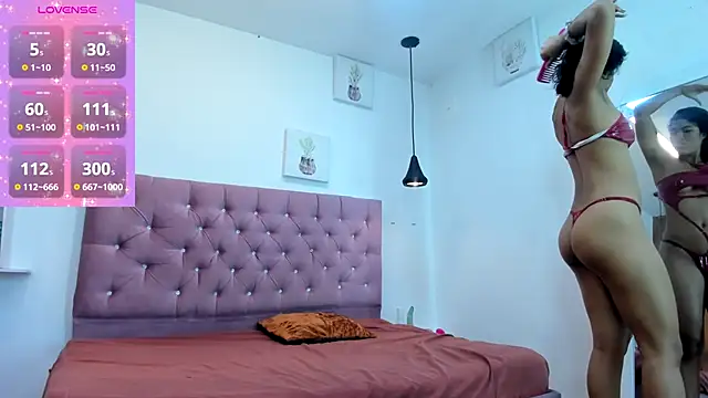 Snapshot of sienna_glow chatting on 23, 9, 2025 sienna glow online show from 23, 9, 2025