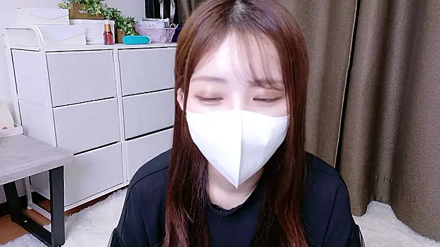 Snapshot of Ema_o0_chan chatting on 13, 10, 2025 Ema o0 chan online show from 13, 10, 2025