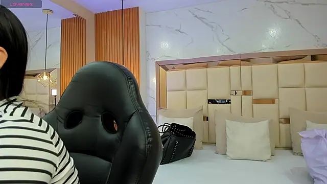 julieta rosee online show from 11, 3, 2026