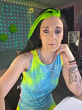 Purple2StayThnxx online show from 31, 3, 2026