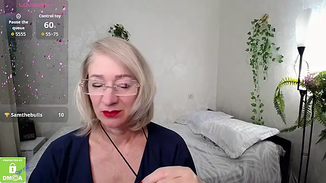 hunters woman online show from 17, 10, 2025