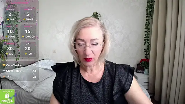 hunters woman online show from 24, 10, 2025