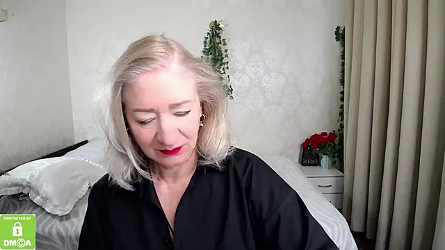 hunters woman online show from 2, 3, 2026