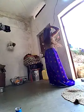 Snapshot of RAYI_Queen_3 chatting on 12, 9, 2025 RAYI Queen 3 online show from 12, 9, 2025