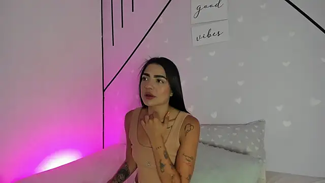 MiahCornell  online show from 16, 3, 2026