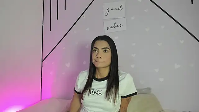 MiahCornell  online show from 1, 4, 2026