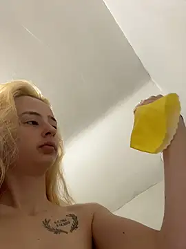 SeccySerena online show from 19, 4, 2026