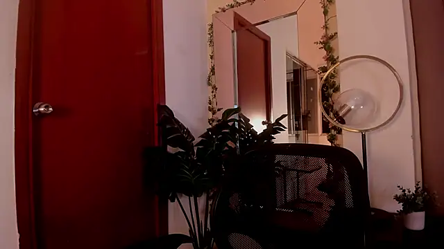 MeganHoffmaan online show from 23, 11, 2025