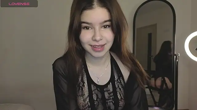 Snapshot of sladkoezzzka chatting on 15, 9, 2025 sladkoezzzka online show from 15, 9, 2025