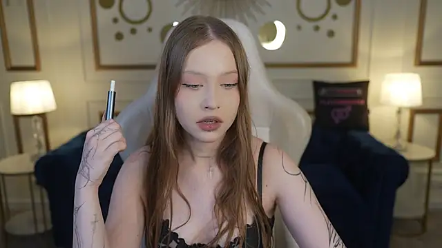 Snapshot of Esmie_Smile chatting on 14, 11, 2025 Esmie Smile online show from 14, 11, 2025