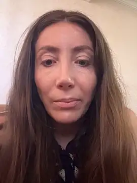 HellaryTourent online show from 13, 9, 2025