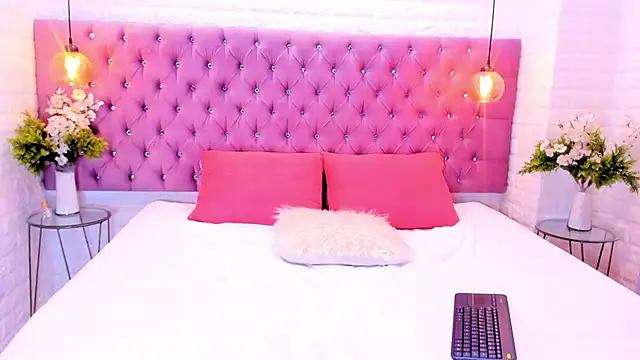 Snapshot of amber_sparkle chatting on 8, 10, 2025 amber sparkle online show from 8, 10, 2025