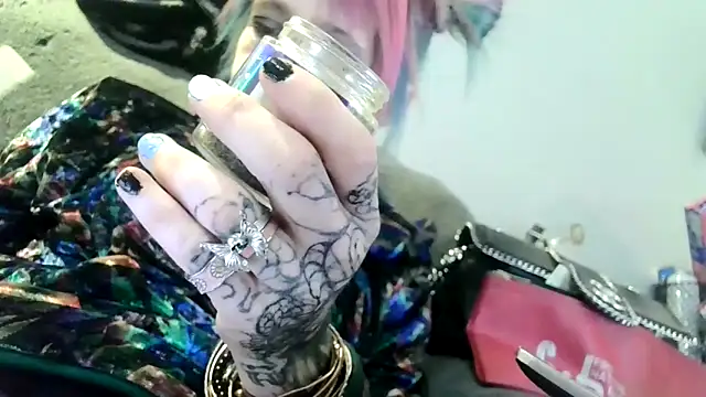 Snapshot of Evieskyy@xh chatting on 25, 11, 2025 Evieskyyxh online show from 25, 11, 2025