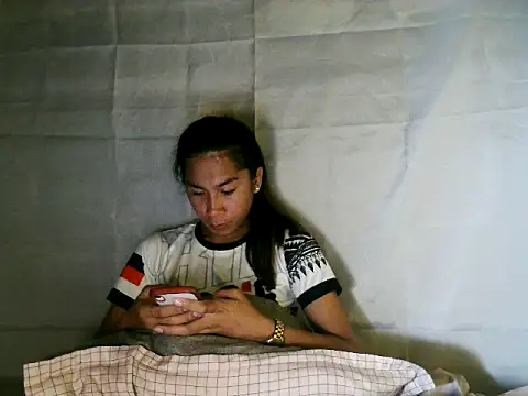 Asian PrettyAle online show from 2, 12, 2025