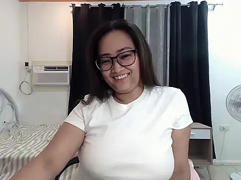 Wetmedaddyxxx online show from 13, 6, 2026