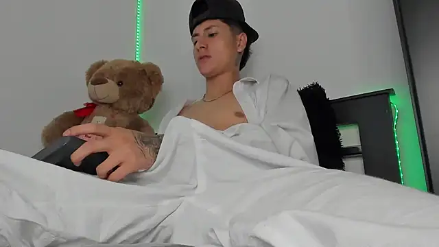 Snapshot of Mateo_Escobar chatting on 19, 11, 2025 Mateo Escobar online show from 19, 11, 2025