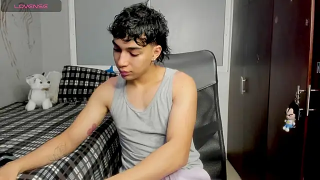 Snapshot of Noxx_starkK chatting on 29, 11, 2025 Noxx starkK online show from 29, 11, 2025