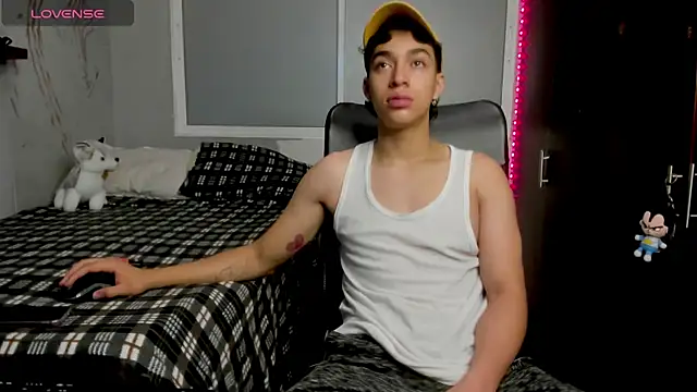 Snapshot of Noxx_starkK chatting on 2, 12, 2025 Noxx starkK online show from 2, 12, 2025