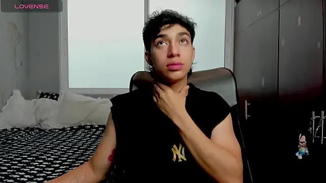 Snapshot of Noxx_starkK chatting on 15, 12, 2025 Noxx starkK online show from 15, 12, 2025