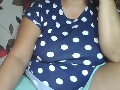 Snapshot of sweety_pilipina chatting on 24, 10, 2025 sweety pilipina online show from 24, 10, 2025