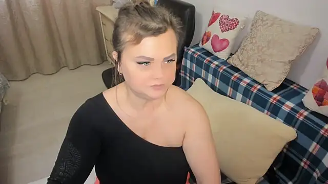 Snapshot of MildMature chatting on 3, 1, 2025 MildMature online show from 3, 1, 2025