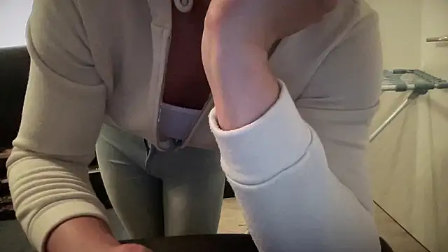 Snapshot of Sweetbooy90 chatting on 18, 1, 2026 Sweetbooy90 online show from 18, 1, 2026