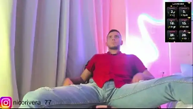 Snapshot of nico_rivera chatting on 15, 12, 2025 nico rivera online show from 15, 12, 2025