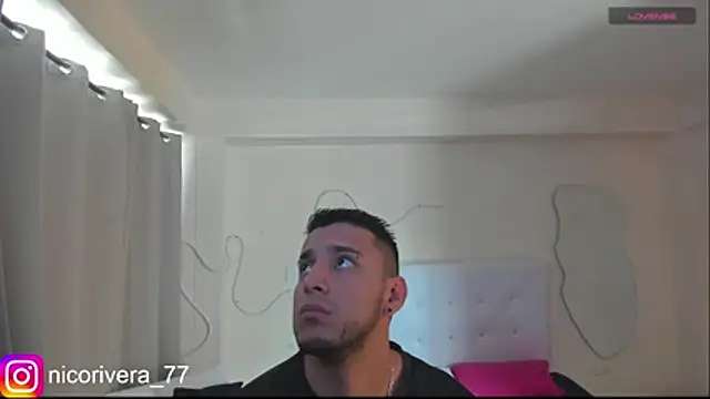 Snapshot of nico_rivera chatting on 21, 12, 2025 nico rivera online show from 21, 12, 2025