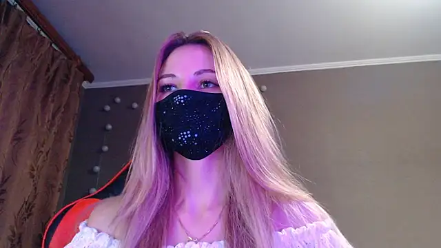 Snapshot of Iris_lave chatting on 21, 10, 2025 Iris lave online show from 21, 10, 2025