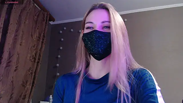 Snapshot of Iris_lave chatting on 31, 10, 2025 Iris lave online show from 31, 10, 2025