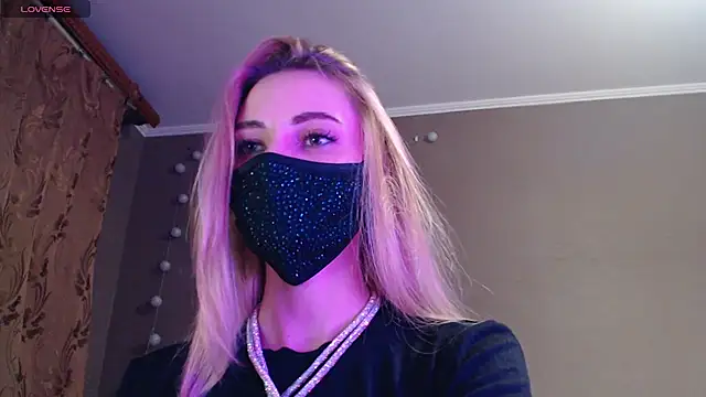 Snapshot of Iris_lave chatting on 1, 11, 2025 Iris lave online show from 1, 11, 2025