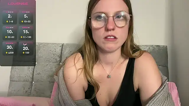 BustyKellyXXX online show from 30, 11, 2025