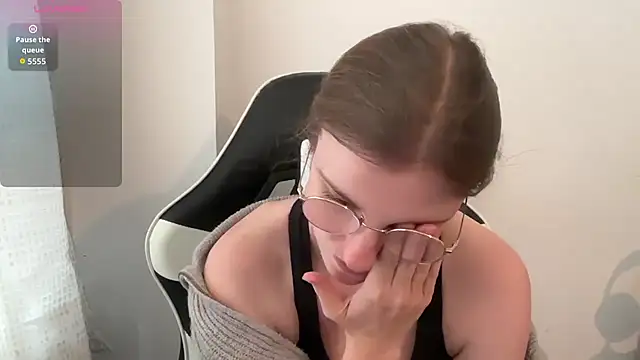 BustyKellyXXX online show from 19, 2, 2026