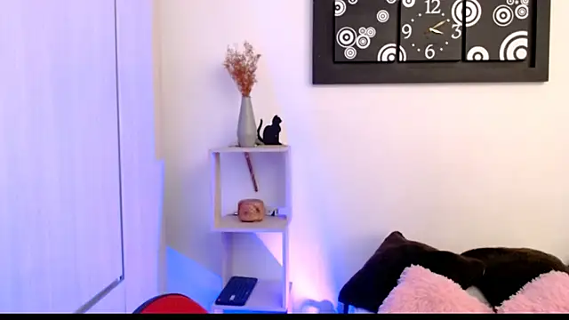 Camila-ventura online show from 3, 2, 2026