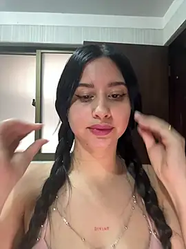 lucy grey25 online show from 19, 3, 2026