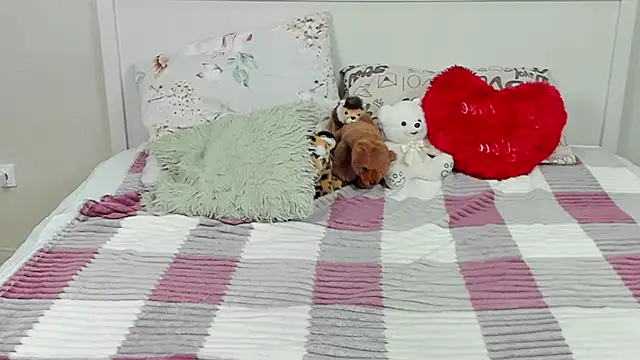 Snapshot of yourkriss_new1 chatting on 7, 2, 2026 yourkriss new1 online show from 7, 2, 2026