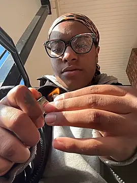 Tu GataLinda online show from 8, 11, 2025