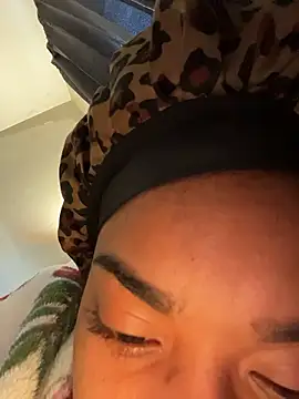 Tu GataLinda online show from 13, 1, 2026