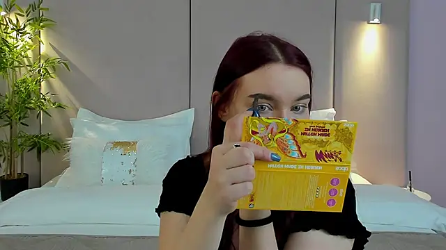 NoraHaynes online show from 13, 1, 2026