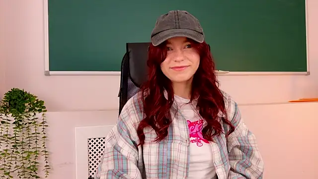 NoraHaynes online show from 19, 6, 2026