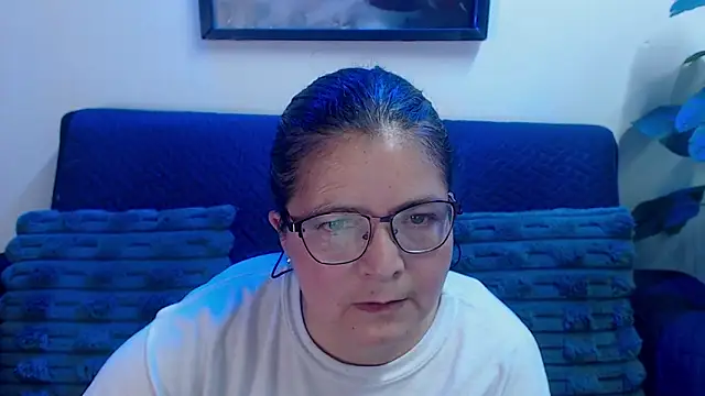 Snapshot of Linda_banks_ chatting on 18, 12, 2025 Linda banks online show from 18, 12, 2025