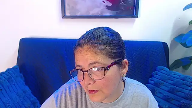 Snapshot of Linda_banks_ chatting on 7, 1, 2026 Linda banks online show from 7, 1, 2026